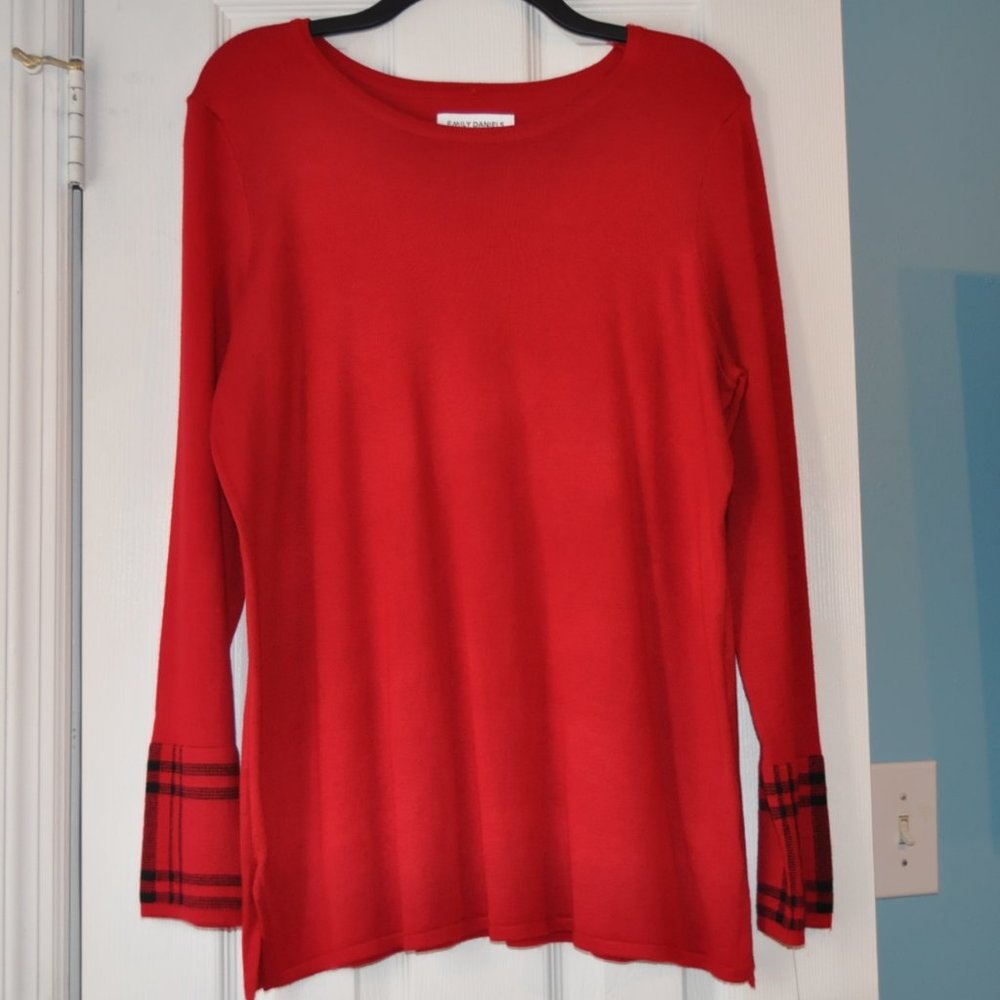 Emily Daniels | La Rouge | Red Sweater and Scarf